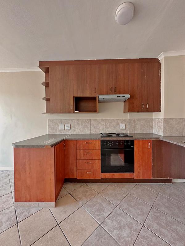 2 Bedroom Property for Sale in Whispering Pines Western Cape